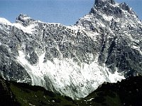 Note the zig-zag path up the steep side of the cliff leading over to the Sarotlatal.  br89 hhueter 04 a