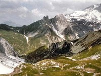 From Verajöchli, the path descends and then climbs back up to the Öfajoch.  br81 schweizertorweg bb