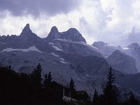 Die Drei Türme, seen from Lindauer-Hütte  sj81 19b044