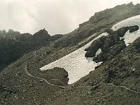 Close to the goal, the path crosses a treacherous zone of scree -- slippery, loose stones.  br00 gemsluke 11 a