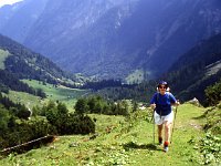 Once with some friends we decided to continue on above the Obere-Brügelle-Alp.  sj95 54a071