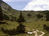 Reaching the ridge, left for Schillerkopf, right for Mondspitze.  sj85 28b067 b