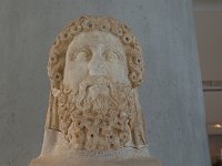 Nice ringlets Hermes has in his beard.  gr17 090816050 s