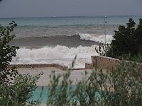 The next day, we had waves over a meter high and ...  gr18 092911520 k