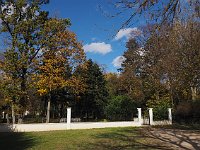 sj18 111211590 k  L'entrée est à l'automne.