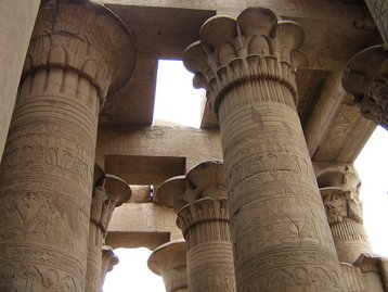 Piliers au temple de Kom Ombo