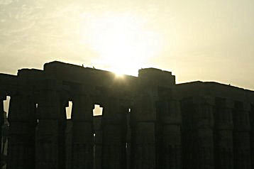 L'aube au temple de Louxor