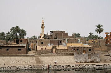 Village avec minaret