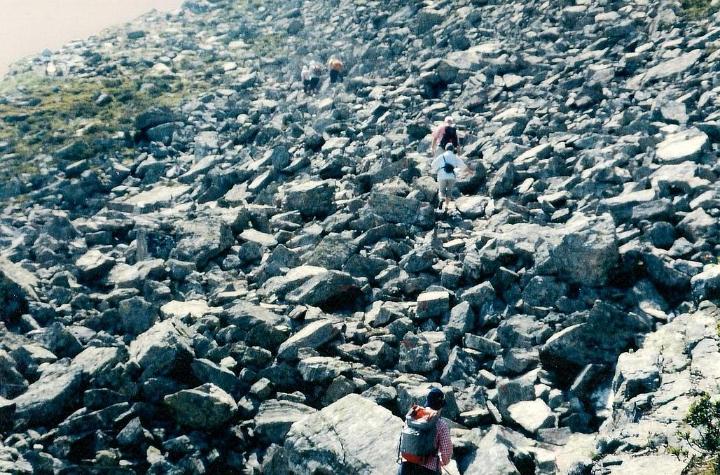 br93_versettla_01.jpg - A fortunately-small part of this path was very rocky.