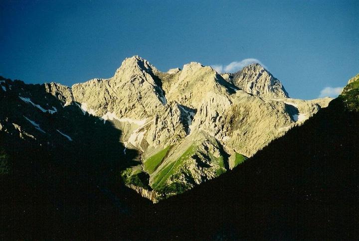 br95_3peaks_3.jpg - Now it's sunny.