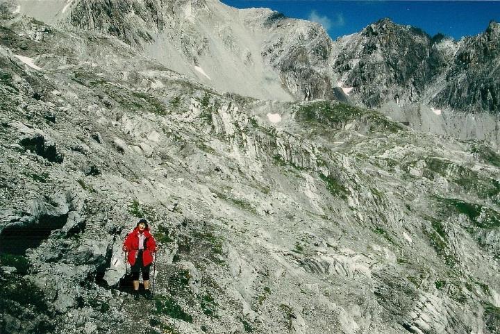 br95_gemslueke_05.jpg - Siv on the Totalp (the "dead alp").