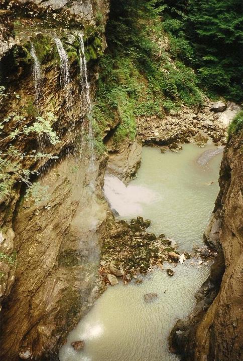 br96_rappenloch_01.jpg - To celebrate our 15th visit to Brand, our hosts, the Königers, drove us all to a walk at the Rappenloch, a geological curiousity near Dornbirn.
