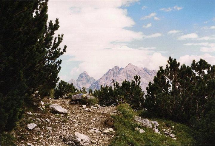 br99_amatschon_05.jpg - The path back.