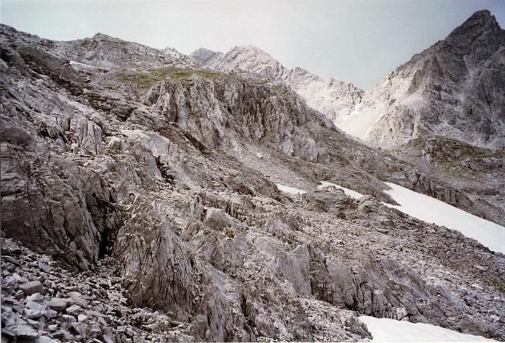 br99_totalp_12.jpg - The rockiness of the Totalp