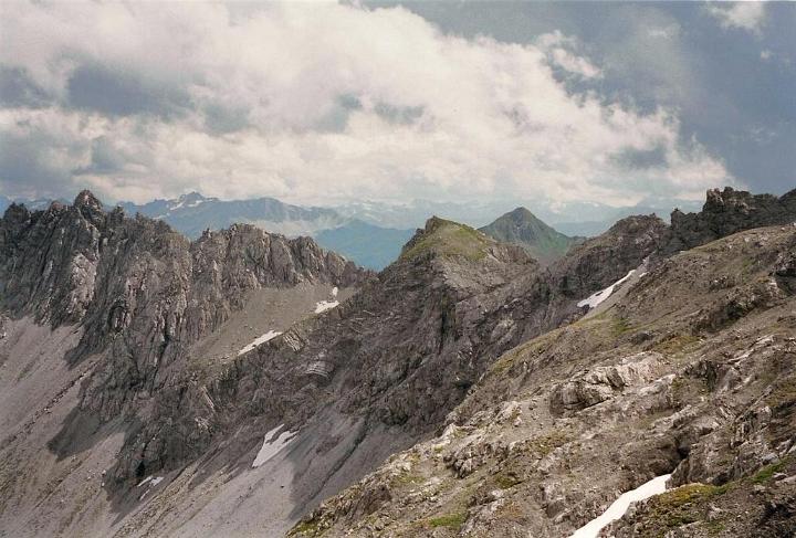 br99_totalp_19_a.jpg - The gates to Switzerland