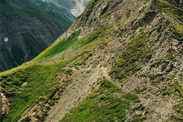 br00_sudschafgfl_5x.jpg - The "hairy spot", as we call it; a place where the path has almost disappeared in the slope.