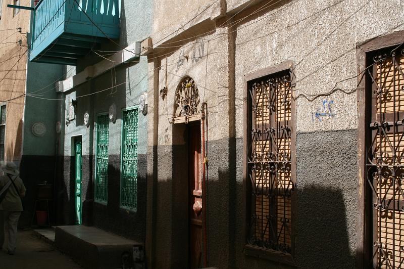 eg07_050210220_j.jpg - Pretty houses in the Nubian village