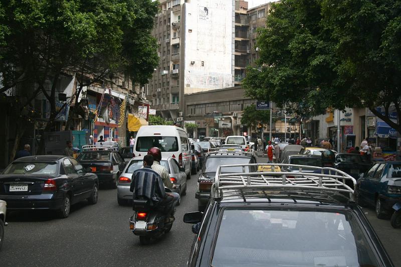 eg07_042614400_j_a.jpg - Street in Cairo