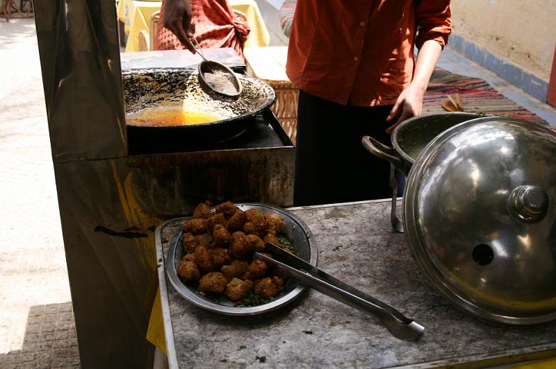 eg07_042712520_j.jpg - Fritters of bean paste -- delicious!