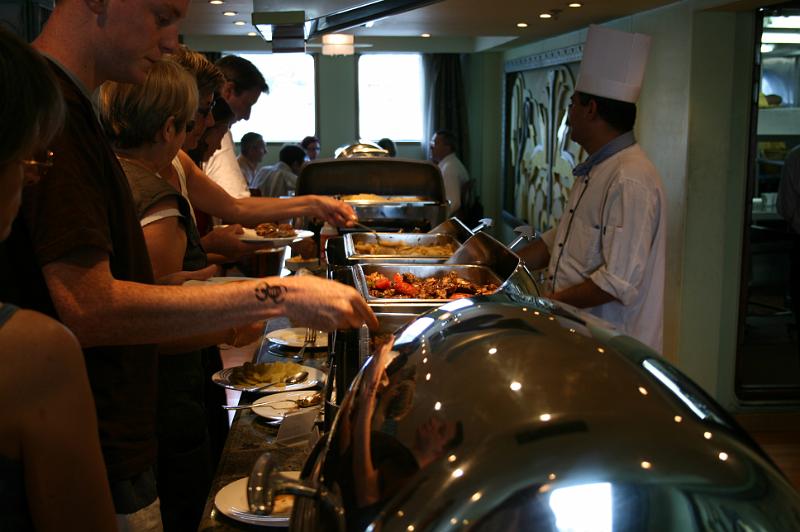 eg07_050314000_j.jpg - The main course