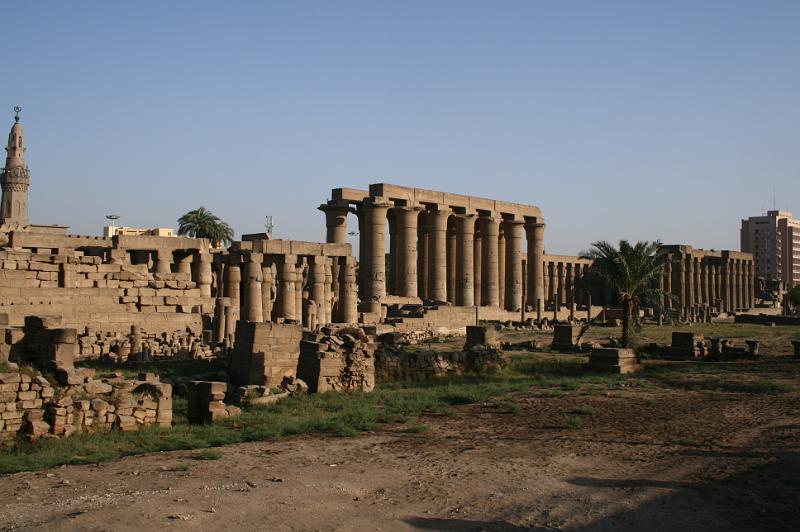 eg07_050418110_j.jpg - View of the hypostyle hall of the Temple of Luxor