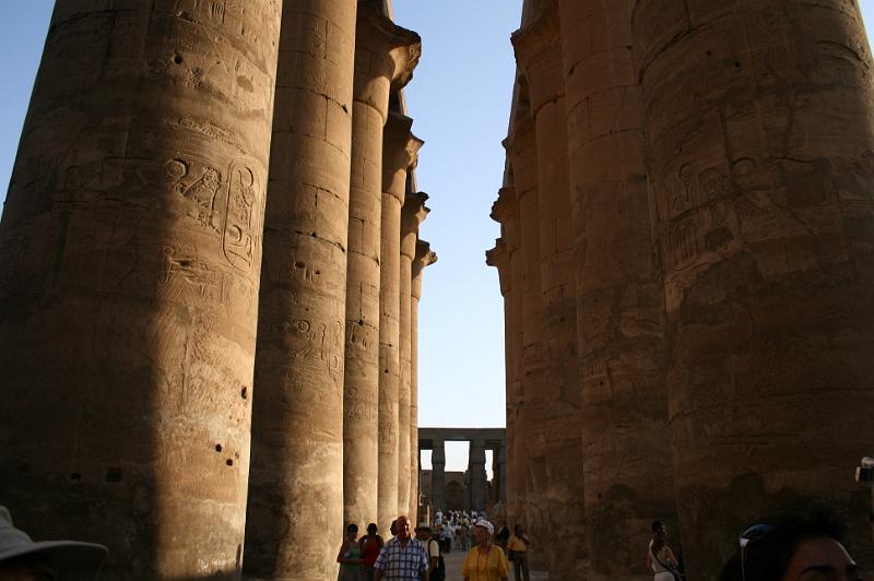 eg07_050418350_j.jpg - Hypostyle hall