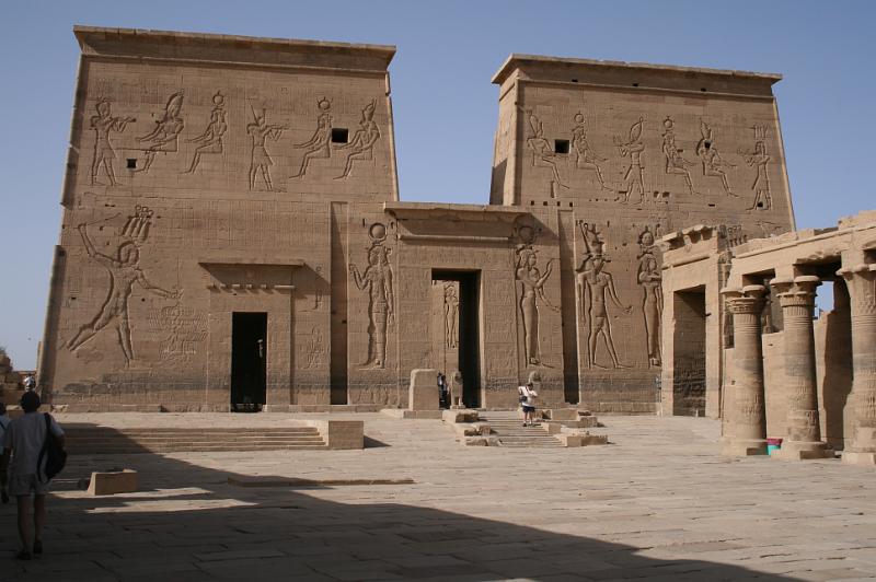 eg07_050216260_j.jpg - Pylons of the Temple of Philae