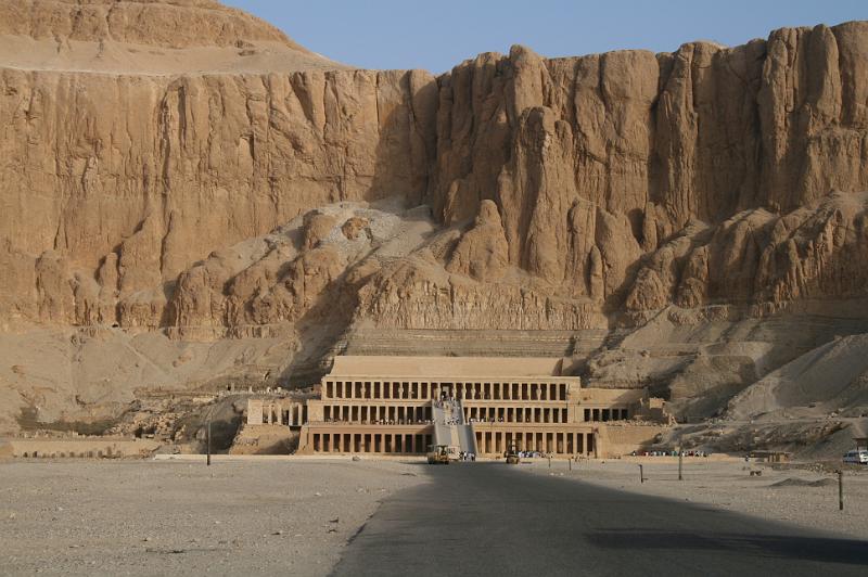 eg07_050407210_j.jpg - The Temple of Hatshepsut