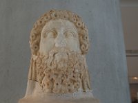 Nice ringlets Hermes has in his beard.  gr17 090816050 s