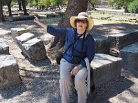 It's thattaway, the Temple of >Zeus.  gr18 092011490 k