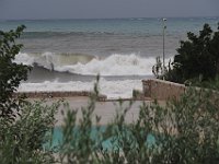 ... whitecaps.  gr18 092911521 k