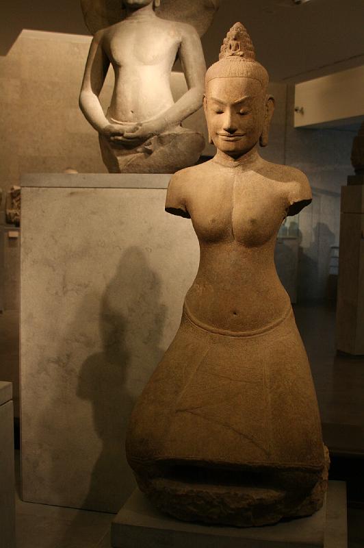 mg07_100114511_j_r.jpg - Jayarajadevi, wife ofJayavarman VII