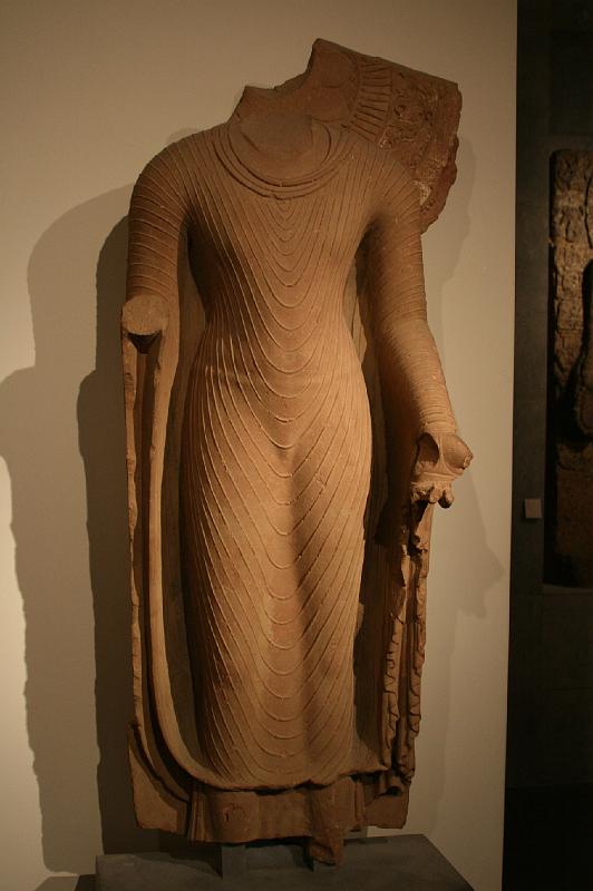 mg07_100112244_j_r.jpg - Buddha, Uttar Pradesh, Mathura, Gupta period, 1st half or middle of 5th century, pink sandstone