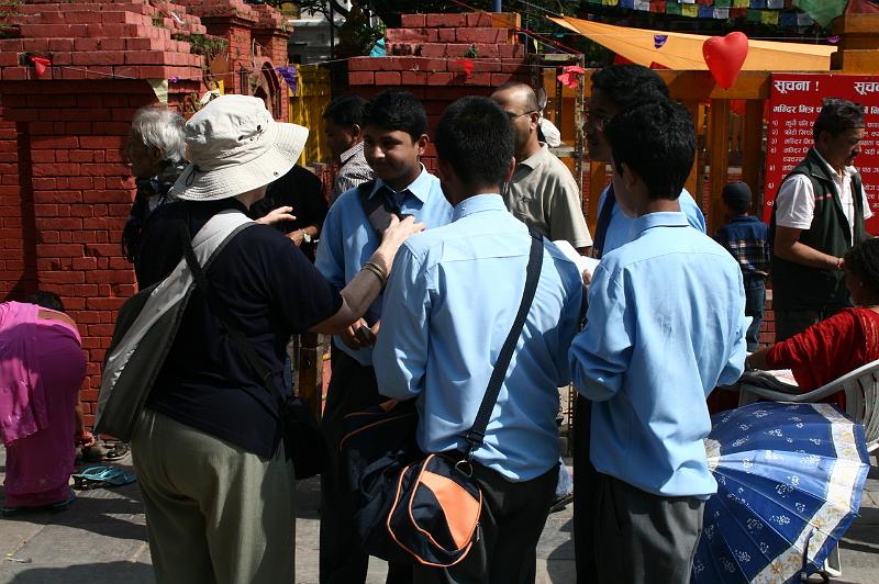 ne08_100409542_j.jpg - Budhanilkantha. Siv always finds someone to talk to.