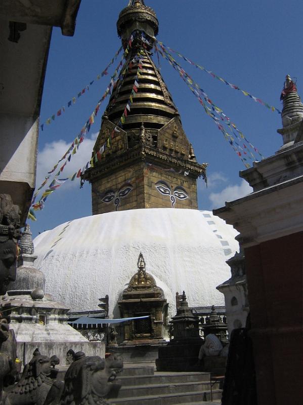 ne08_100411250_s.jpg - Stupa at Swayambhunath