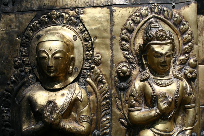 ne08_100411550_j.jpg - Detail of shrine