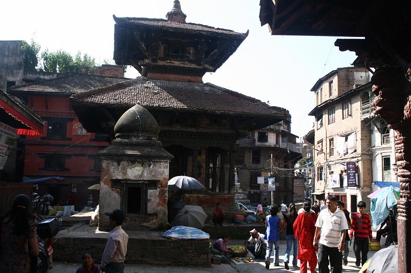 ne08_100414012_j.jpg - Shiva Temple