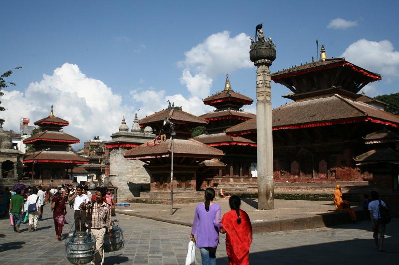 ne08_100414131_j.jpg - Many pagodas