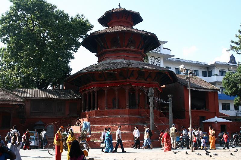 ne08_100414310_j.jpg - Octagonal Krishna Temple