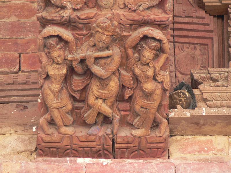 ne08_100414413_p.jpg - Dancers and flute player on Jagannath Temple