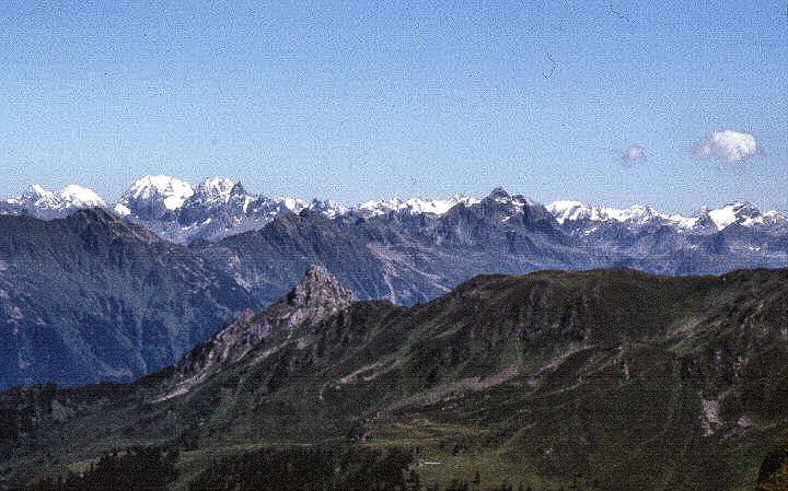 br93_golmer_09x2_asb.jpg - Looking north across the big valley. Der Wilde Mann is sticking up left of center.