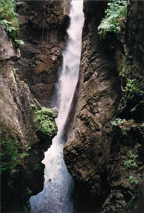 br99_kesselfall_01.jpg - Kesselfall, quite close to the beginning of the walk to Schattenlagant. The rocks surrounding the waterfall are fabulously dramatic. And the whorl of the water as it falls into the bottom of the gorge is a marvel.