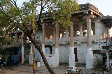 Contemporary use of ruins
