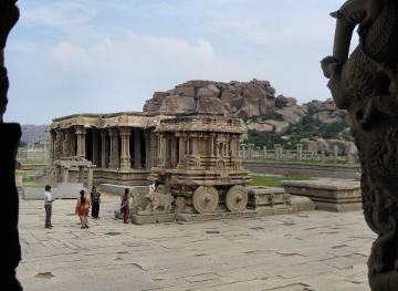 Garuda shrine and mandapa