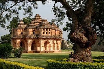 Lotus mahal